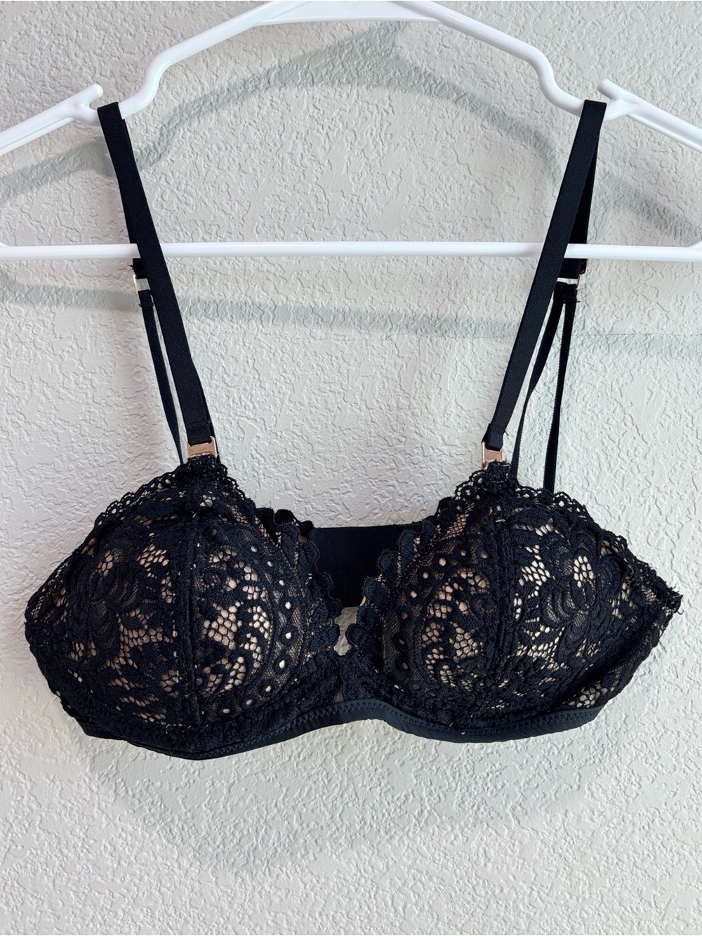Aerie Real Power Wireless Push Up Far Out Lace Bra Black Cream 34A